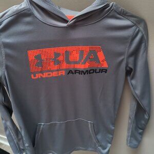 Boys medium under armour long sleeve tech top